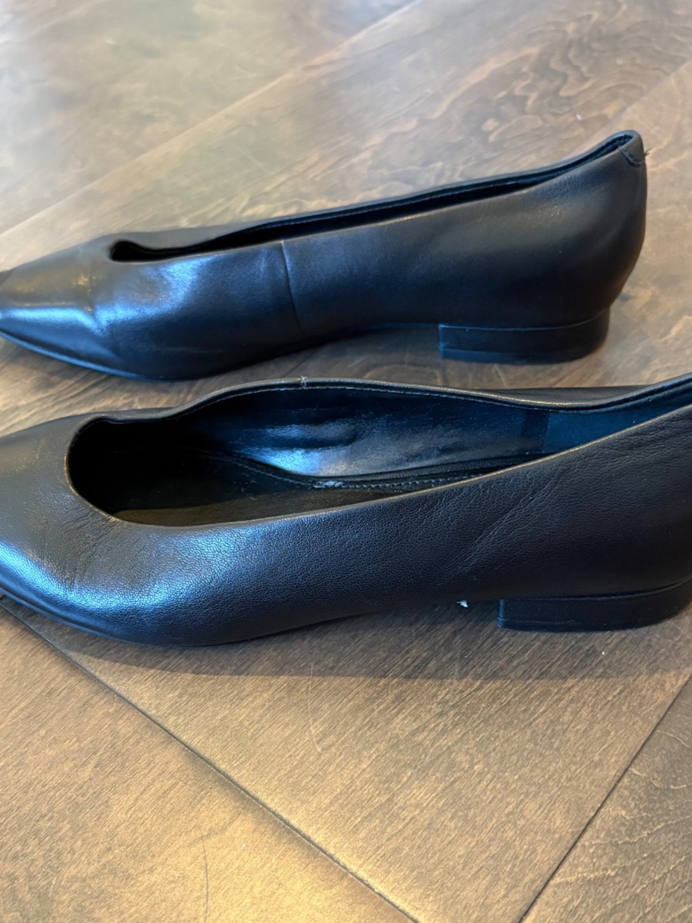 Marc Fisher LTD black pointed toe loafers - Picture 2 of 3